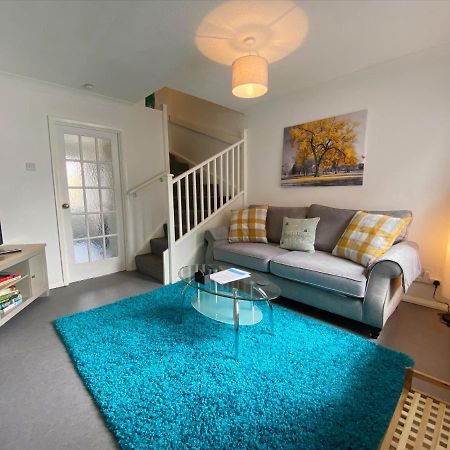 2 Bedroom Private House Near Bedford Town And Train Station Бедфорд Экстерьер фото