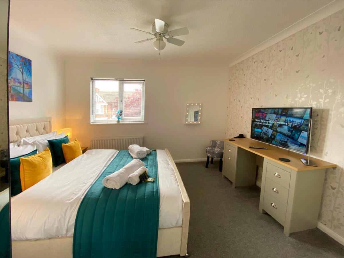 2 Bedroom Private House Near Bedford Town And Train Station Бедфорд Экстерьер фото