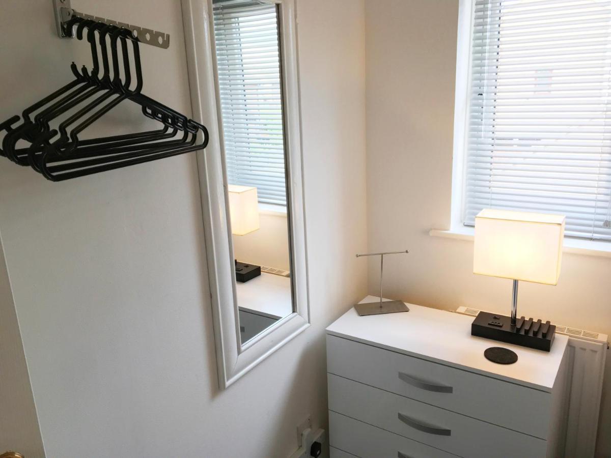 2 Bedroom Private House Near Bedford Town And Train Station Бедфорд Экстерьер фото